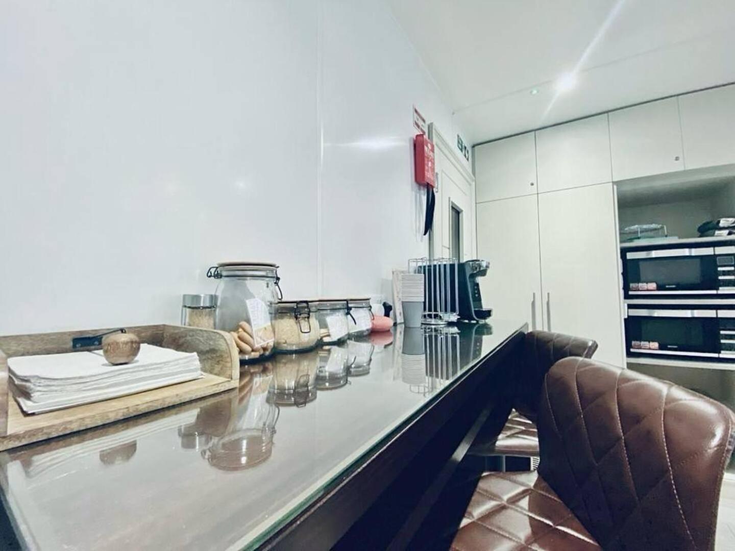 Apt 12 Luxury Living Chic Studio Steps From Beach Brighton Eksteriør billede