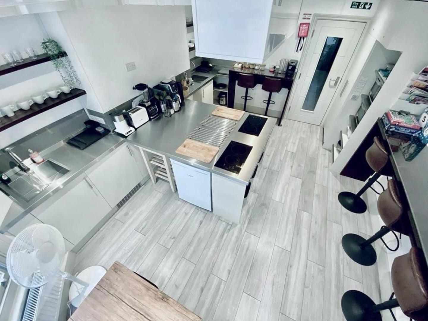 Apt 12 Luxury Living Chic Studio Steps From Beach Brighton Eksteriør billede