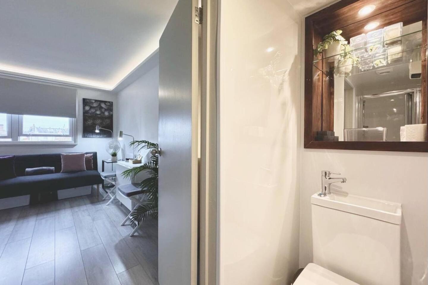 Apt 12 Luxury Living Chic Studio Steps From Beach Brighton Eksteriør billede