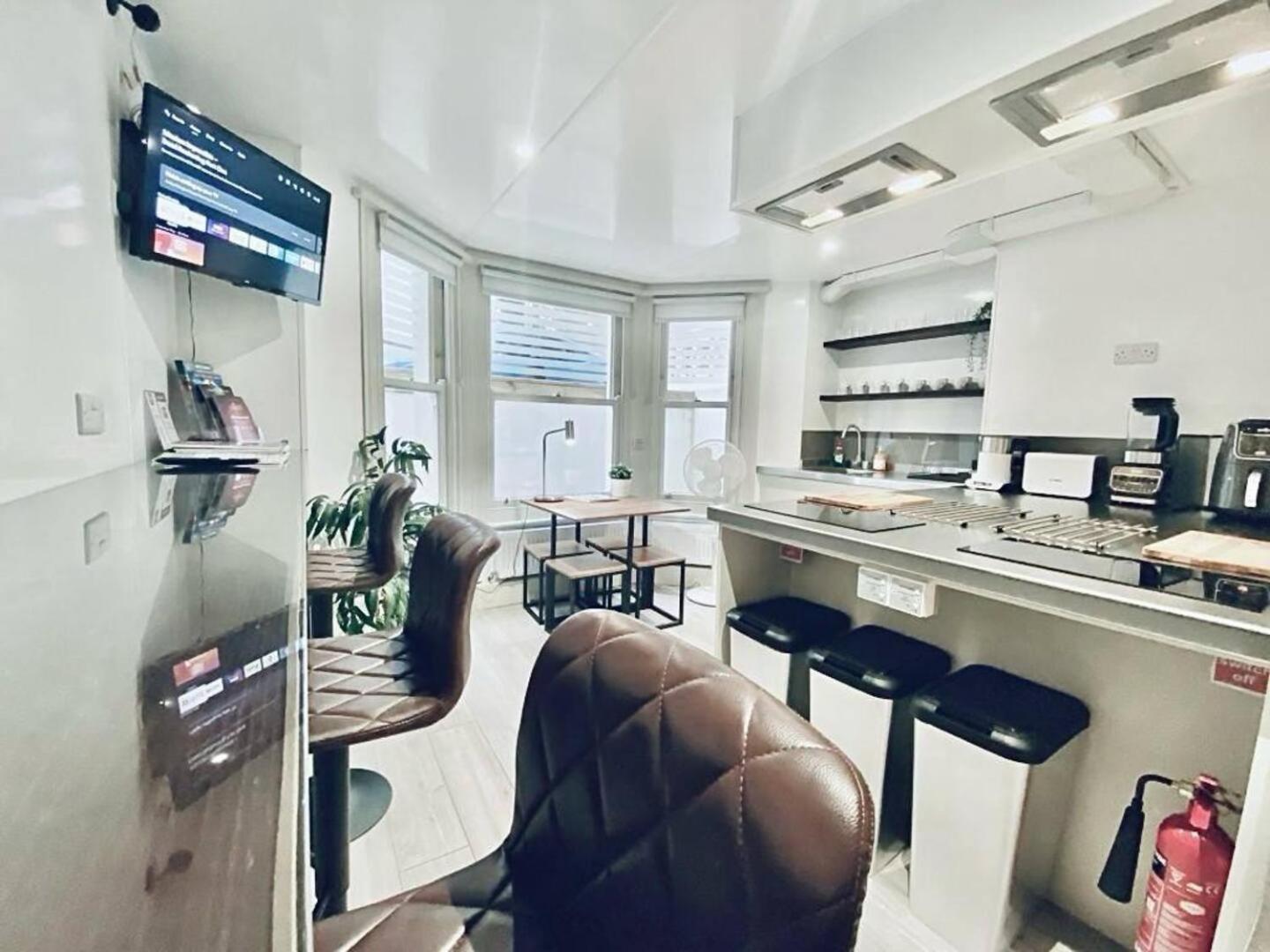 Apt 12 Luxury Living Chic Studio Steps From Beach Brighton Eksteriør billede
